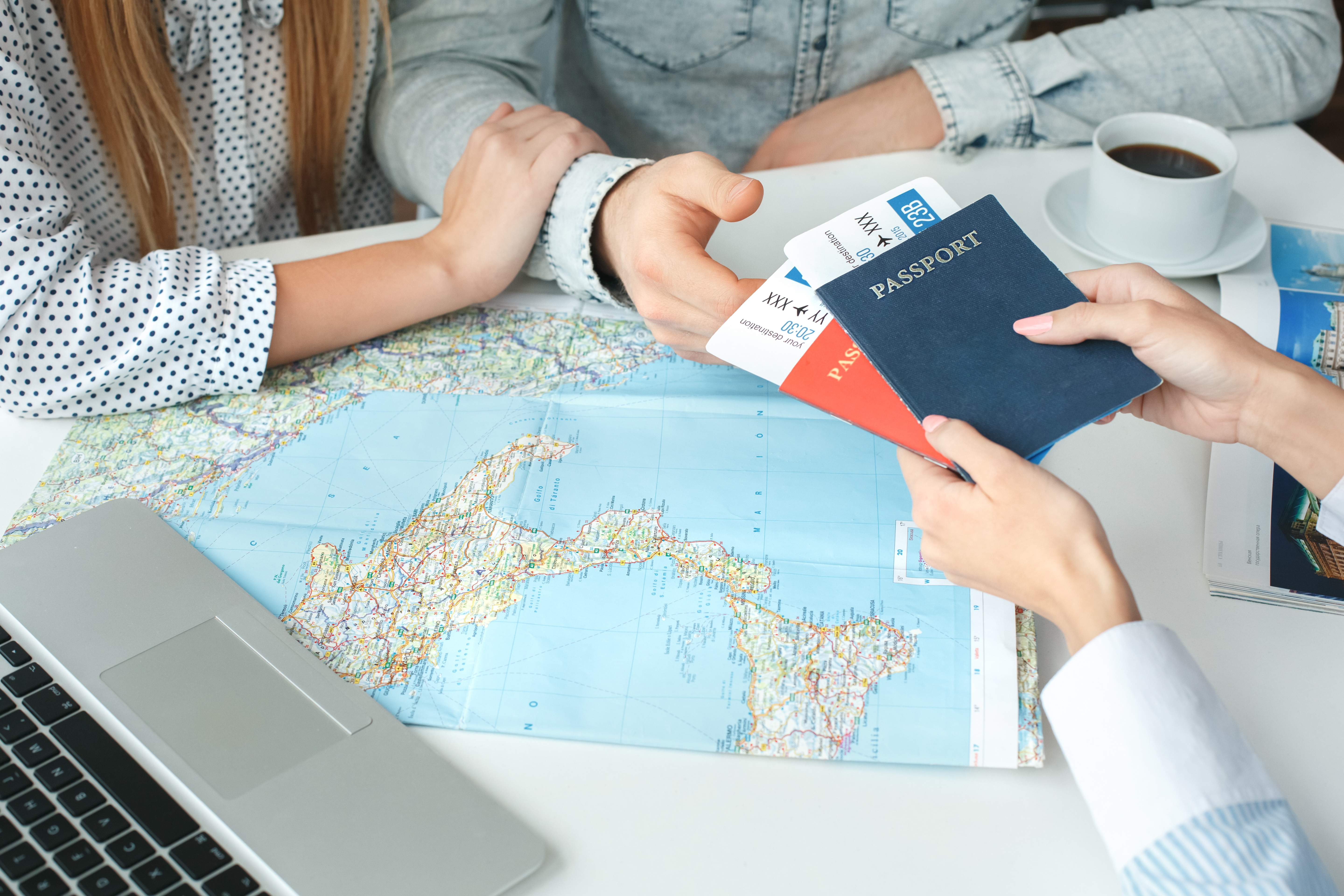 Why is it Better to Book with a Travel Agency?